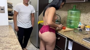 Vídeo quente com menina bui thi homens de tailandês binh se espalhou